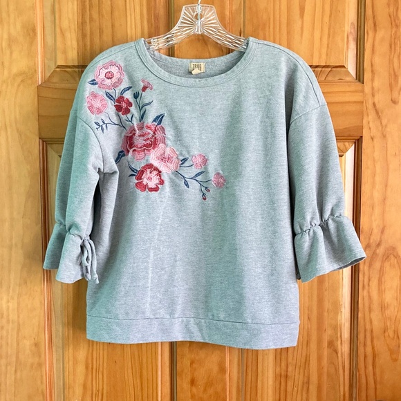 Women’s size small True Craft oversized look cropped warm gray top - Picture 1 of 6